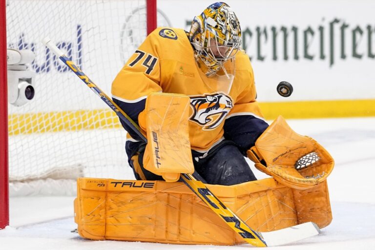 Goaltender Juuse Saros will stay with the Predators for a long time