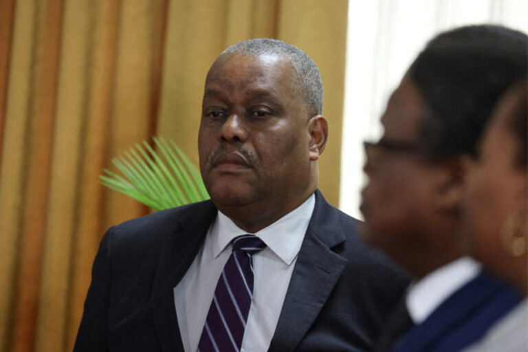 Haiti |  The new prime minister was released from the hospital after his asthma attack