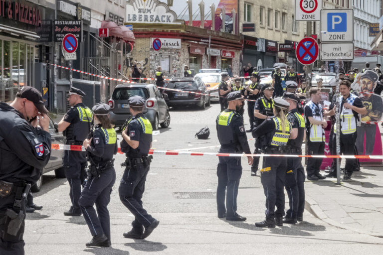 Hamburg |  A man attacks the police on the sidelines of a Euro match