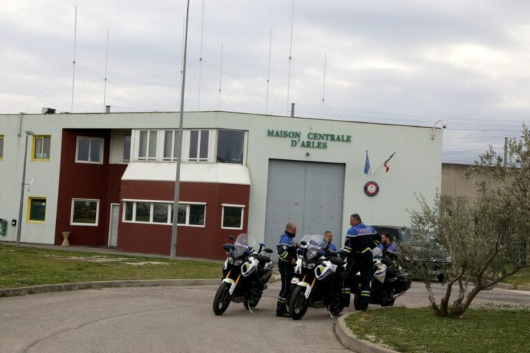 “He was not handcuffed”, escape of a detainee after his release to vote in Arles