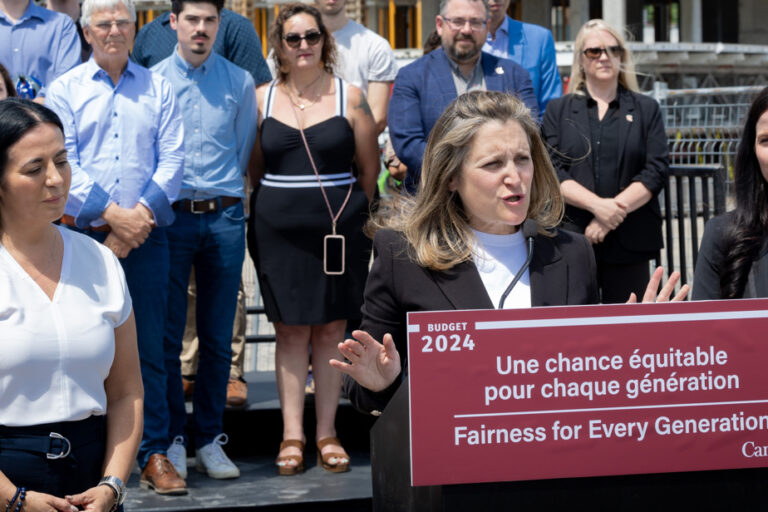 Hochelaga-Maisonneuve |  Chrystia Freeland visits a major real estate project