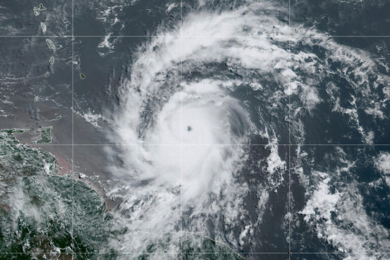 Hurricane Beryl, ‘extremely dangerous’, threatens the Caribbean