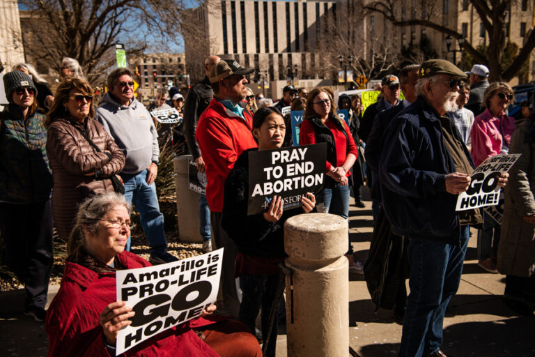 In Texas, anti-abortionists want to prevent women from going to have an abortion elsewhere