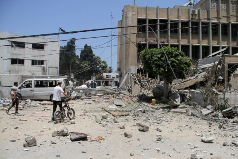 Israel and Hamas at war, day 261 |  Bombings in Gaza, an Israeli emissary in Washington