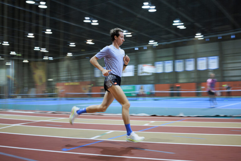 Jean-Simon Desgagnés sets his best time of the season in the 3000m steeplechase