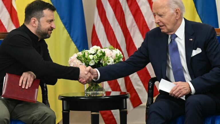 Joe Biden announces new aid of $225 million to Volodymyr Zelensky