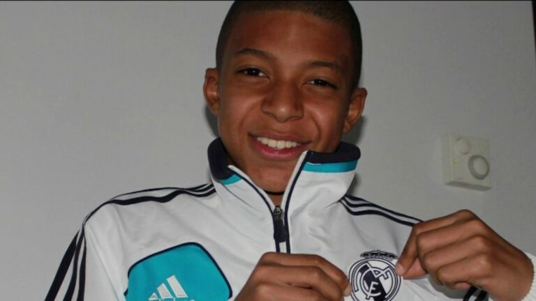 Kylian Mbappé officially at Real Madrid