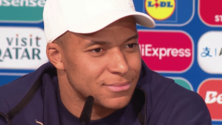 Kylian Mbappé calls on young people to vote “against the extremes”