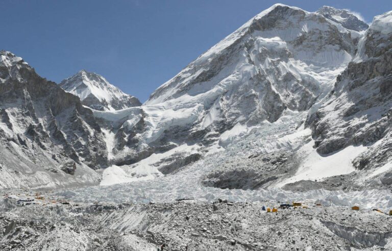 Melting ice: Everest reveals the corpses of climbers