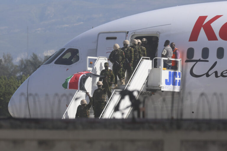 Multinational Security Force |  Arrival of Kenyan police officers in Haiti