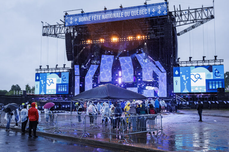 National Day |  Sparse crowd on the Plains of Abraham, the first part of the show canceled