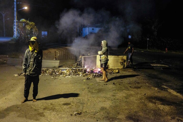 New Caledonia |  High tensions during the night with fires and clashes