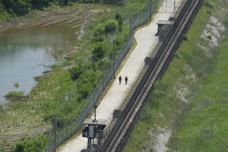 North Korean soldiers briefly cross the border, warning shots from the South