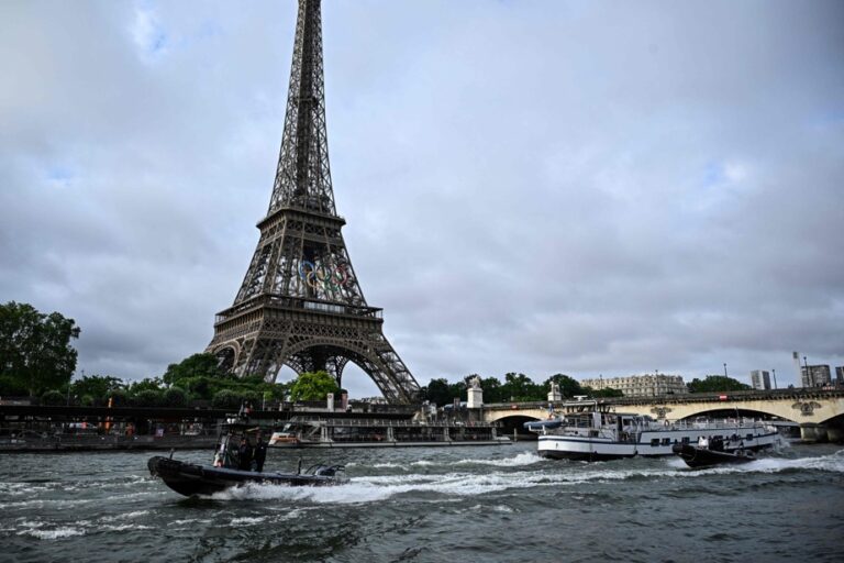 Opening ceremony |  A test on the Seine with around fifty boats