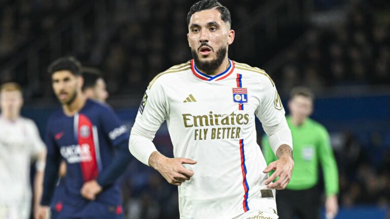 Paris Saint-Germain plans to recruit Lyonnais Rayan Cherki