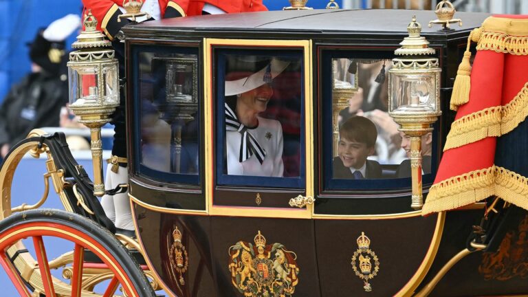 Princess Kate in carriage in London for her first official public appearance in six months