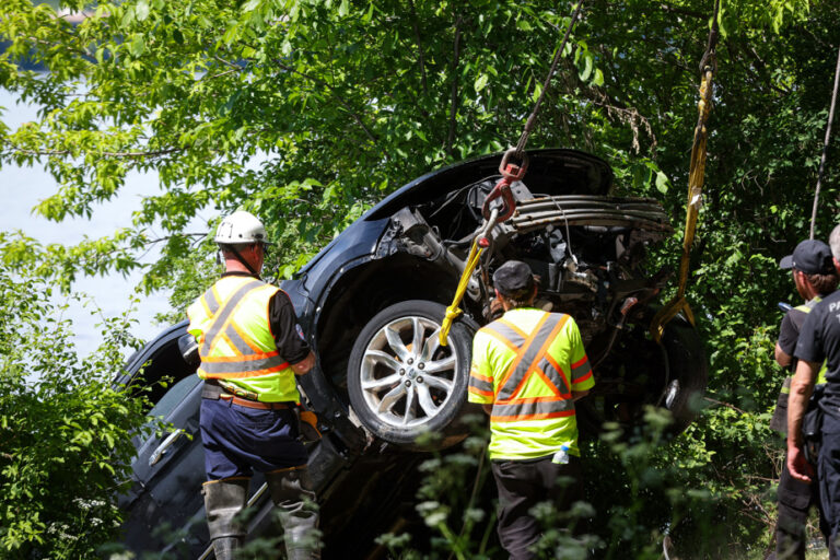 Rivière des Prairies |  The driver of the vehicle that sank still cannot be found