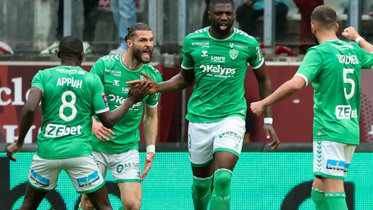 Saint-Etienne snatches its rise in Ligue 1 at the end of the extension of the play-off against Metz