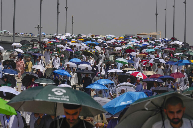 Saudi Arabia announces 1,301 deaths during hajj