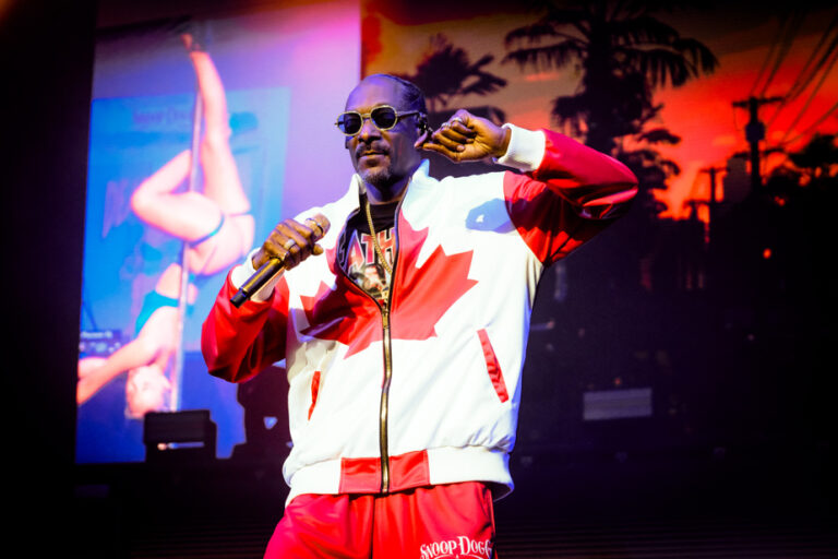 Snoop Dogg at the Bell Center |  Generous gangster party