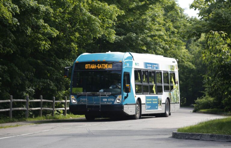 So-called “on-demand” public transportation is gaining popularity in Quebec