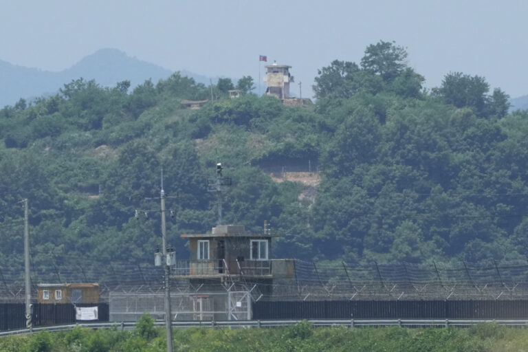 South Korea |  Warning shots after North Korean soldiers cross the border