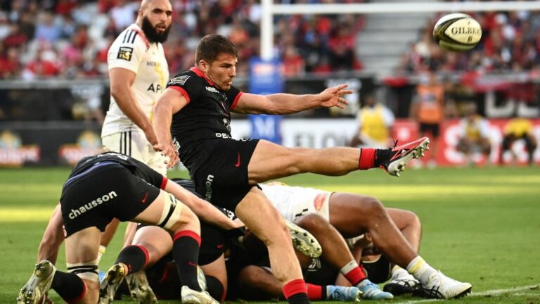 Stade Toulouse sweeps Stade Rochelais and reaches the final