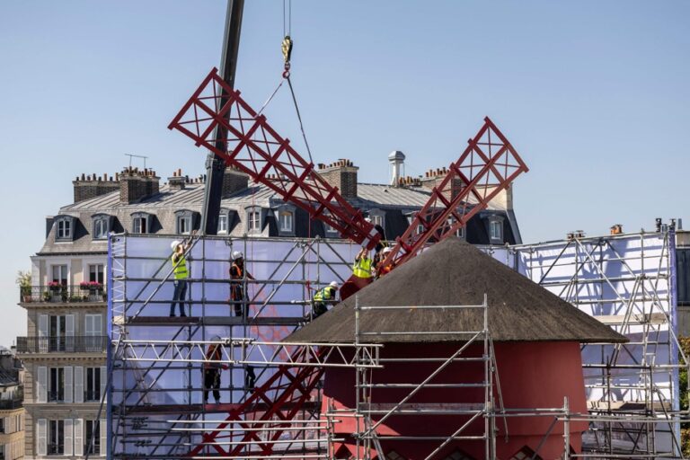 The Moulin Rouge welcomes its new wings