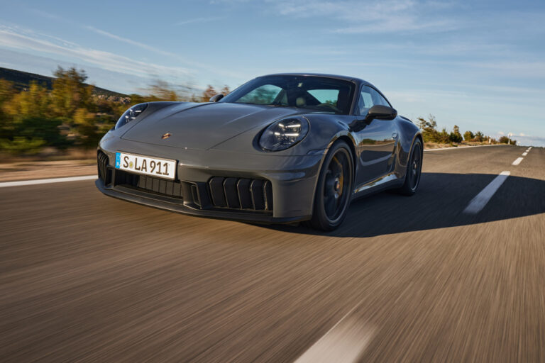 The Porsche 911 enters the hybrid era