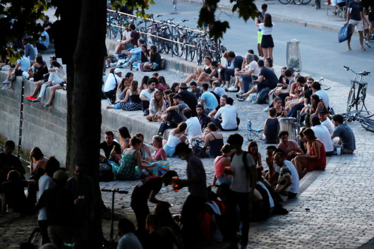 The Press in France |  “Sniffy”, the powder that is controversial in France