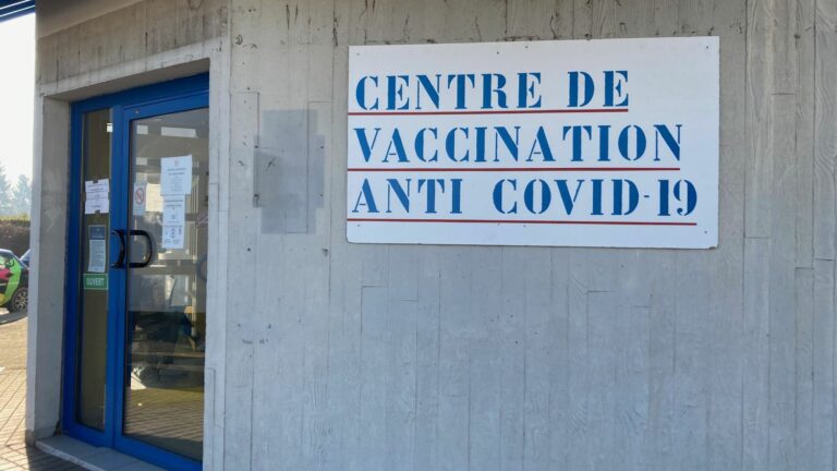 The Regional Health Agency files a complaint against the former director in Dordogne for her anti-vax comments