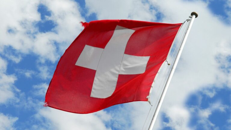 The Swiss stunned and worried about the political situation in France