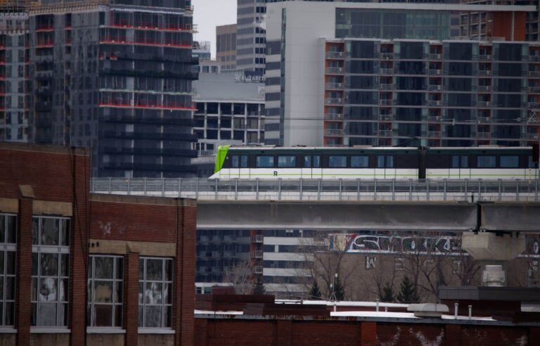 The development of public transport, the missing link for more sustainable urban planning