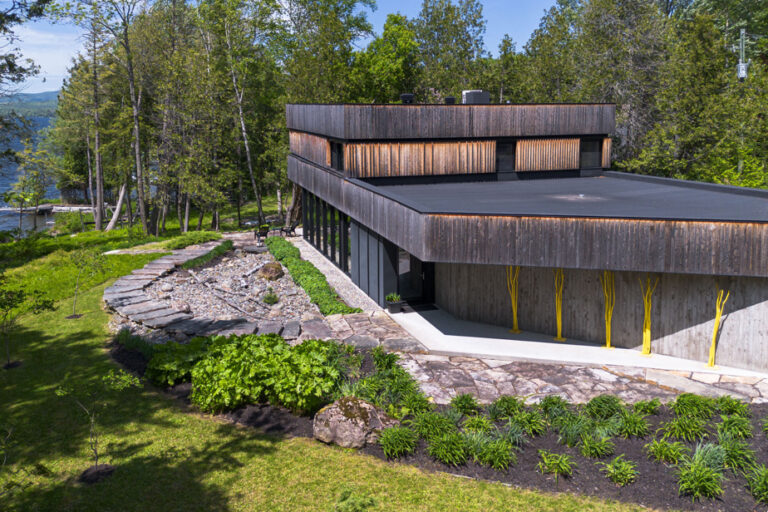 The owner’s tour |  A vernacular project in Magog