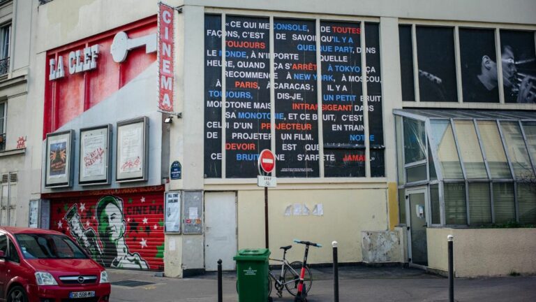 Threatened with closure, the Parisian associative cinema La Clef bought by its support collective