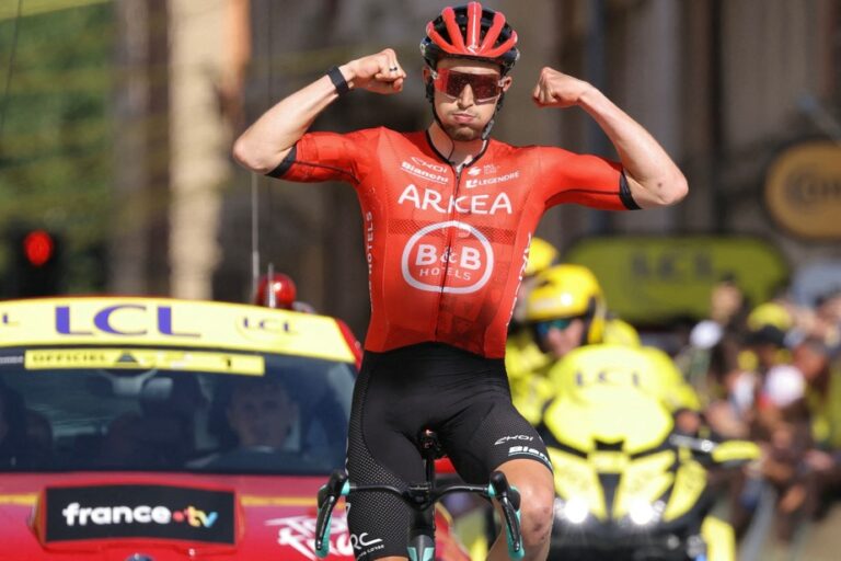 Tour de France | Kevin Vauquelin wins the second stage, Hugo Houle 9th