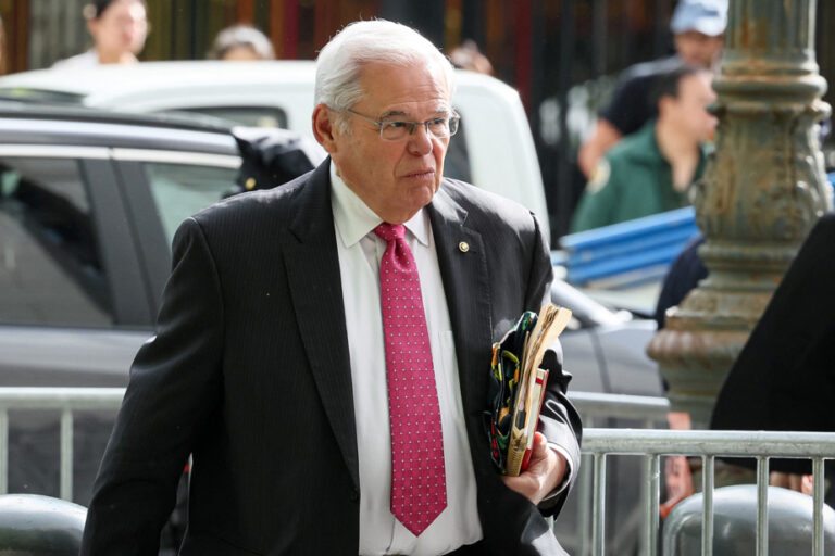 Tried for corruption |  Senator Robert Menendez will represent as an independent