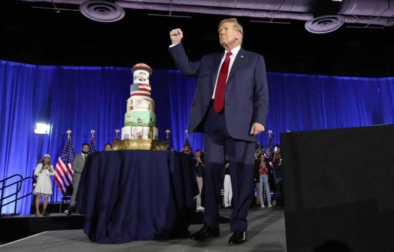 Trump celebrates his 78th birthday, also with questions about his age