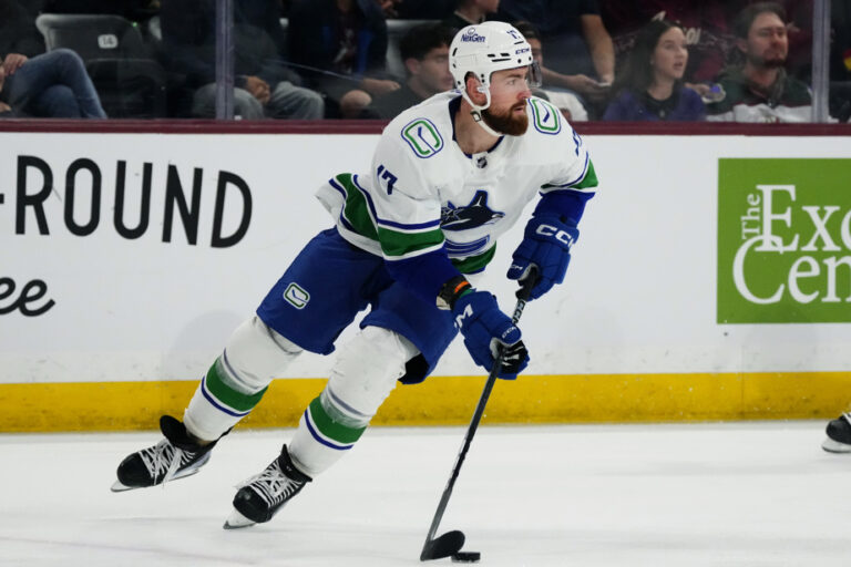 Vancouver Canucks |  Defender Filip Hronek agrees to eight-year contract