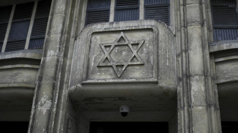 Vancouver synagogue targeted by attempted fire