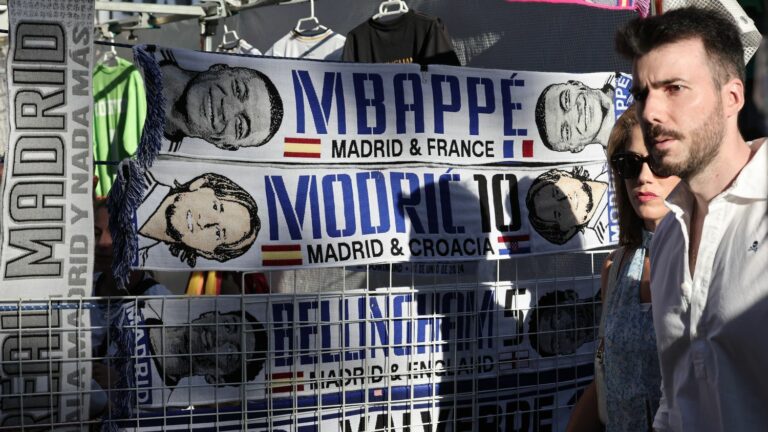 the funny welcome from Madrid supporters for the arrival of Kylian Mbappé at Real