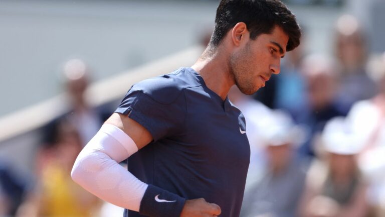 a break in advance for Carlos Alcaraz in the first set against Alexander Zverev… Follow and comment on the final with us