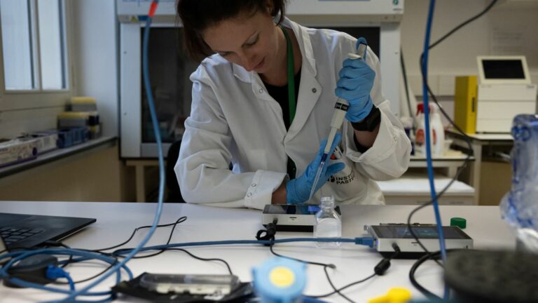 a unit at the Pasteur Institute prepares to track viruses and bacteria during the Olympic Games