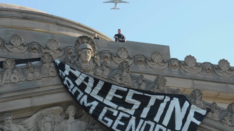 around twenty arrests in New York after the irruption of the Brooklyn Museum by pro-Palestinian activists