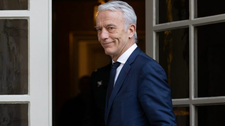 despite Bruno Le Maire’s call, employers’ organizations are discreet in the face of the RN