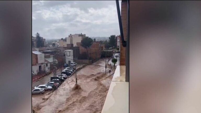 heavy rain causes flash floods in southern Spain