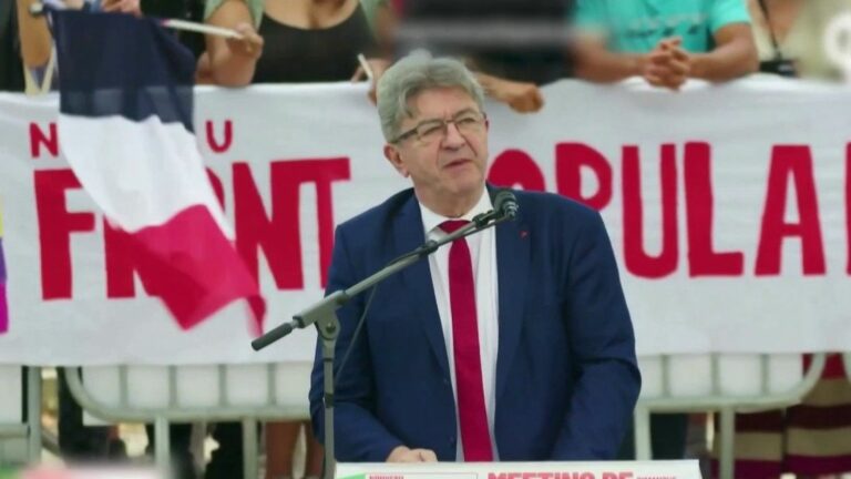 on the left, Jean-Luc Mélenchon continues to divide