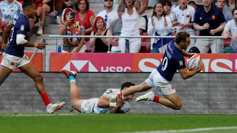 the Blues win gold in the World Series final, the Blues take silver two months before the Olympic Games