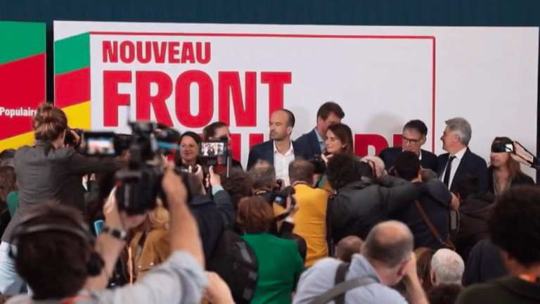 the New Popular Front signs an agreement and presents its program