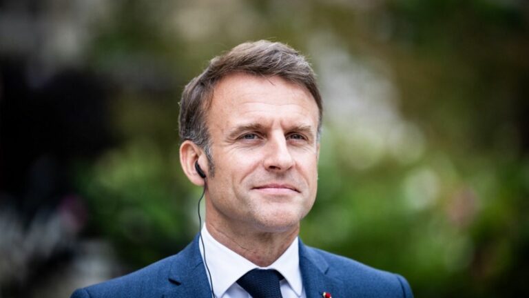 the result will not be “anyone’s fault” but the expression of the “responsibility of the French”, declares Emmanuel Macron